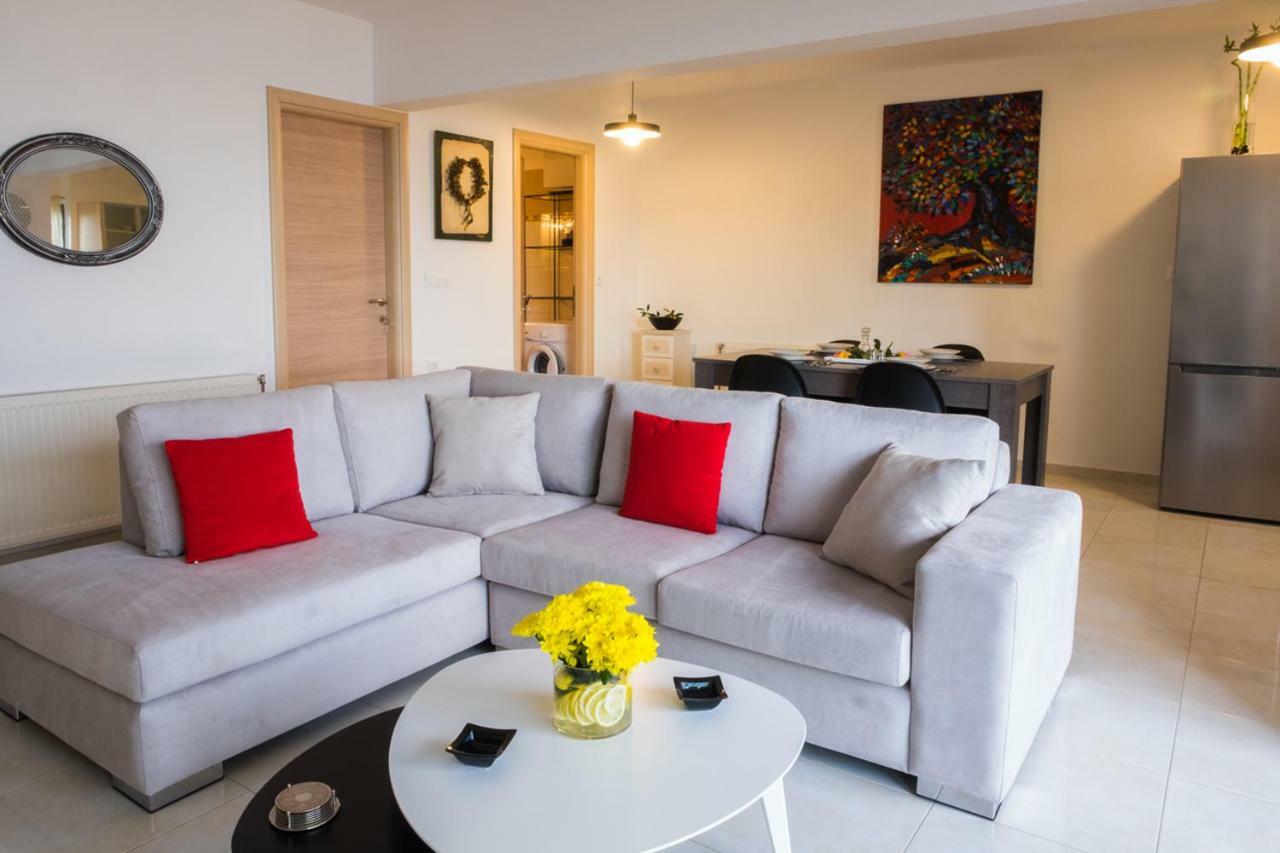 Holy Paraskevi Apartment Agios Nikolaos  Bagian luar foto