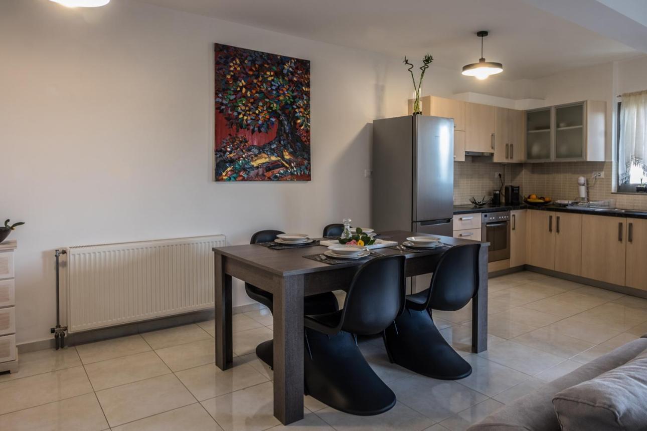 Holy Paraskevi Apartment Agios Nikolaos  Bagian luar foto