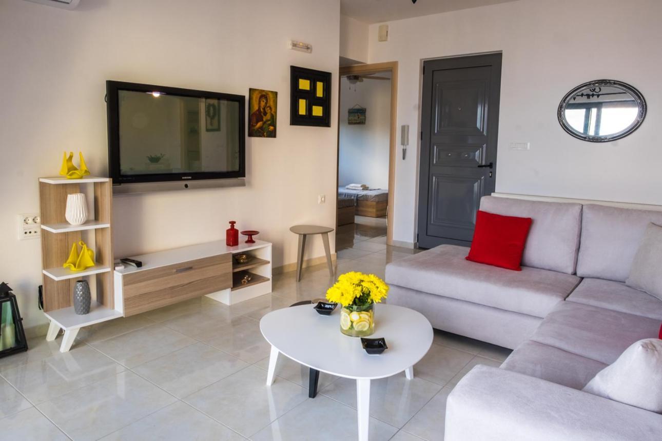 Holy Paraskevi Apartment Agios Nikolaos  Bagian luar foto